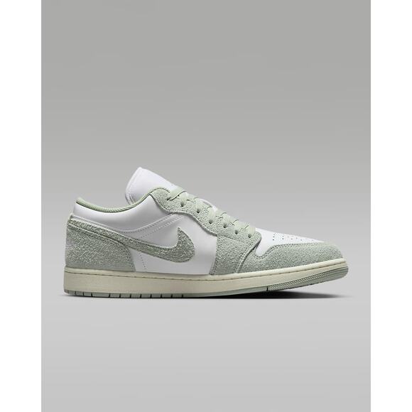 NEW Nike Air Jordan 1 Low SE White Sail Seafoam FN5214-131 Men’s Size 12 - Picture 3 of 7